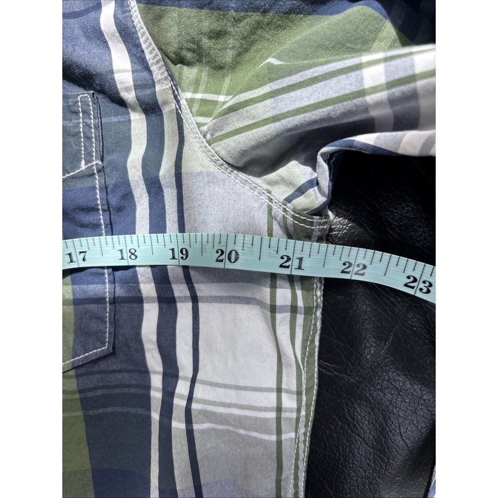 Levi's short sleeve blue/green plaid button up shirt / Small - Picture 6 of 6